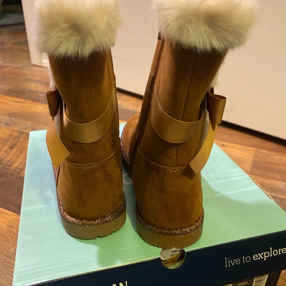 Magellan Outdoors Tan Boots with Faux Fur and Bow - Picture 2 of 8